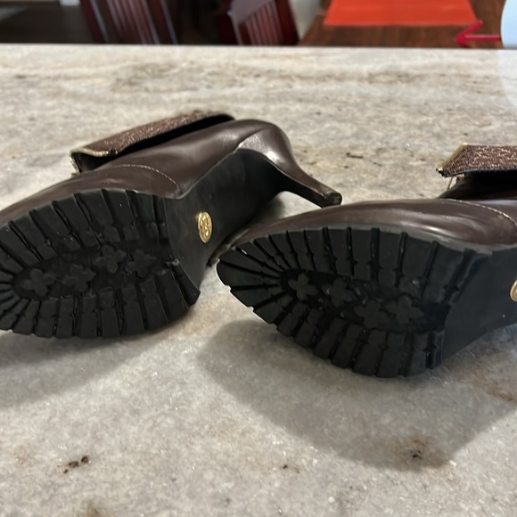 COOGI Booties - Picture 4 of 11